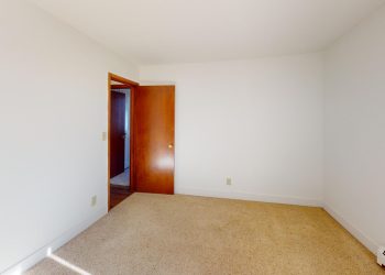 Oakland-Manor-Unit-329-2-Bed-1-Bath-Bedroom